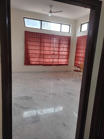 Room in 4 BHK Builder Floor at Aradhya Homes, Sector 67a – for Sale