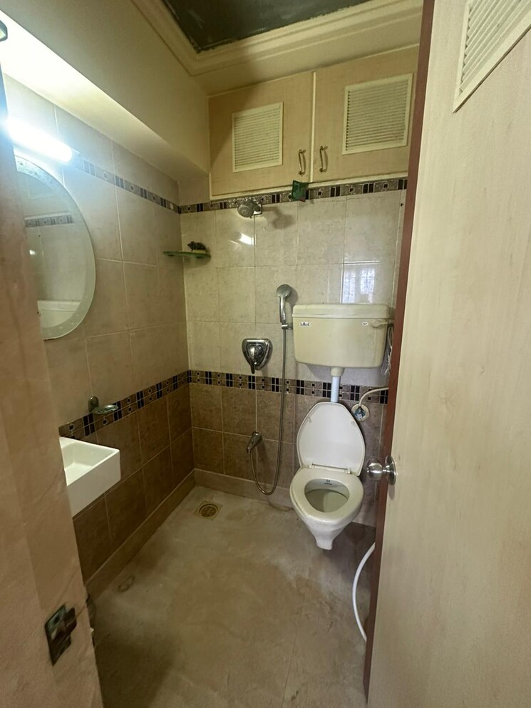 Bathroom, mount-marry-apartments 2 Bedroom 770 Sq.Ft. Apartment In Bandra West Mumbai 7583381
