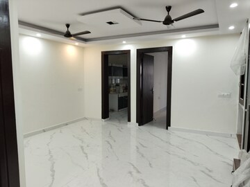 Room in 3 BHK Builder Floor at Amolik Residency, Sector 86 – for Sale