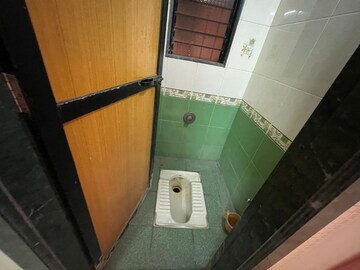Bathroom in 1 BHK Apartment at Dahisar East – for Sale