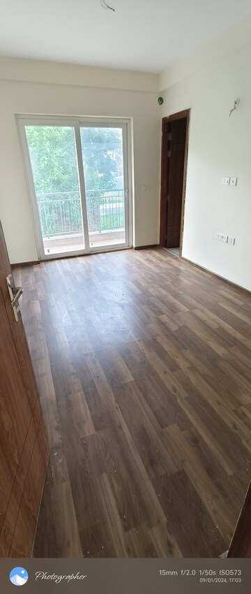 Room in 2 BHK Apartment at Eldeco Accolade, Sohna Sector 2 – for Sale