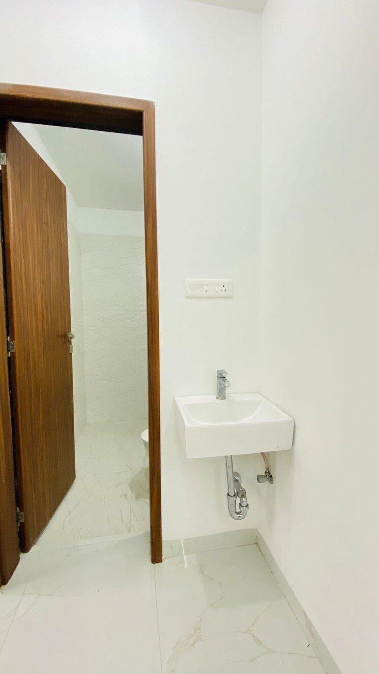 Bathroom, radhika-residency-vishrantwadi 2 Bedroom 800 Sq.Ft. Apartment In Vishrantwadi Pune 7583816