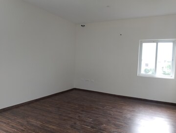 Room in 5 BHK Villa at Tellapur – for Sale