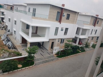 5 BHK Villa – Exterior View View at Tellapur - for Sale