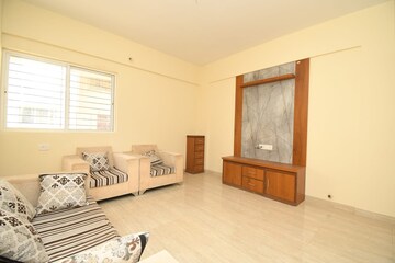 Room in 2 BHK Apartment at Ravi Park, Wanwadi – for Sale
