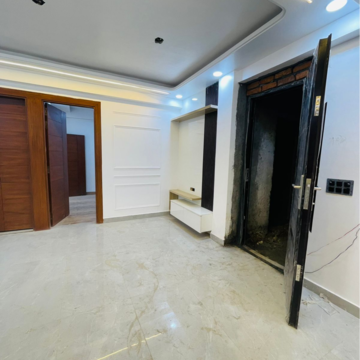 Room in 3 BHK Apartment at Sector 104 – for Sale