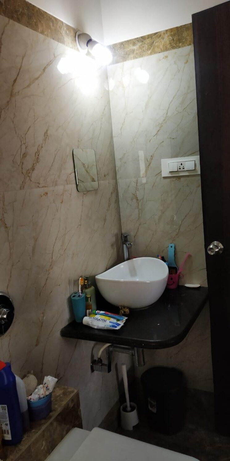 Bathroom, atul-blue-fortune 2 Bedroom 720 Sq.Ft. Apartment In Andheri East Mumbai 7584282