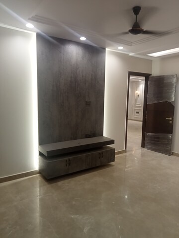 Room in 4 BHK Builder Floor at Sector 12 Dwarka – for Sale