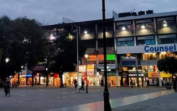 Showroom For Sale in Sector 17