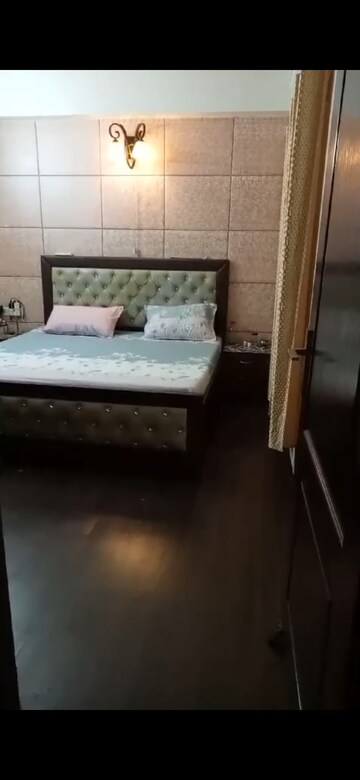 Room in 3 BHK Apartment at Exotica Dreamville, Sector 16c Greater Noida – for Sale