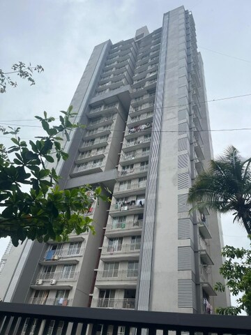 2 BHK Apartment For Sale in Rishabraj Blue Lotus, Khar West