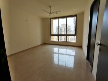 Room in 5 BHK Apartment at Hiranandani Basilius, Ghodbunder Road – for Sale