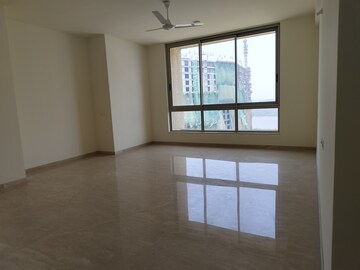 Room in 5 BHK Apartment at Hiranandani Basilius, Ghodbunder Road – for Sale