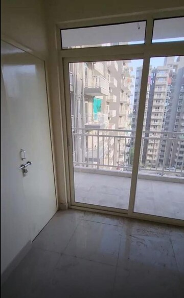 Room in 2 BHK Apartment at Conscient Habitat 78, Sector 78 – for Sale