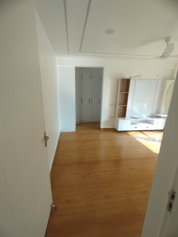 Room in 2 BHK Apartment at Pyramid Elite, Sector 86 – for Sale