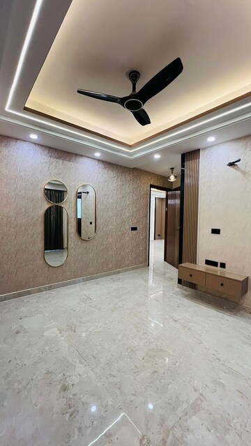 Room in 4 BHK Builder Floor at Housing Board Colony Sector 51, Sector 51 – for Sale