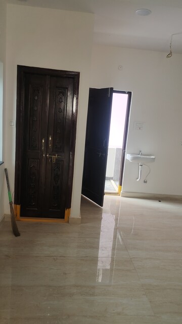 Room in 6 BHK Independent House at Vanasthalipuram – for Sale