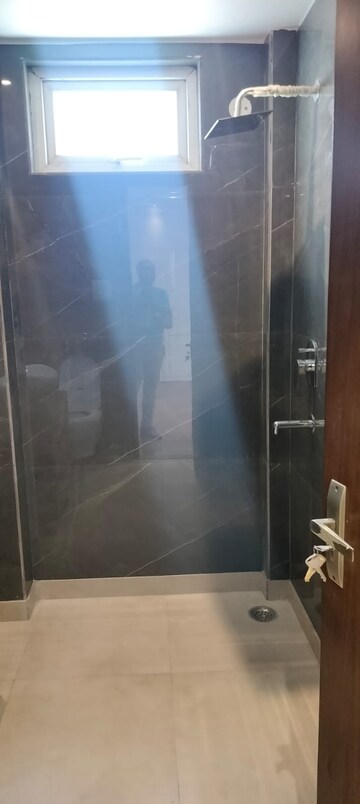 Furnished Amenities in 4 BHK Builder Floor at SS Mayfield Gardens, Sector 51 – for Sale