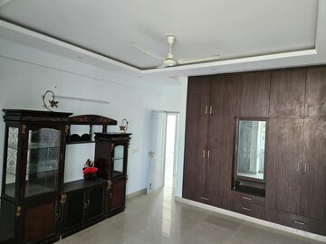 Room in 3 BHK Apartment at Fusion Homes, Tech Zone 4 Greater Noida – for Sale