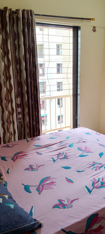 Room in 1.5 BHK Apartment at Virar West – for Sale
