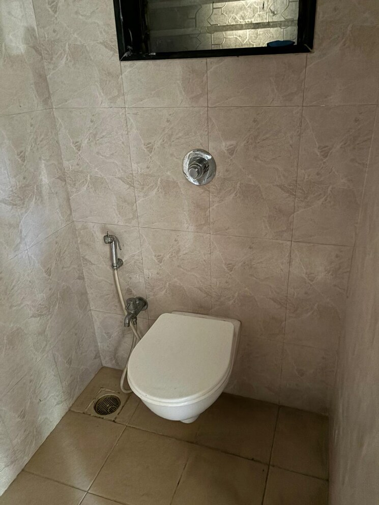 Attached Bathroom, andheri east 1.5 Bedroom 630 Sq.Ft. Apartment In Andheri East Mumbai 7586259