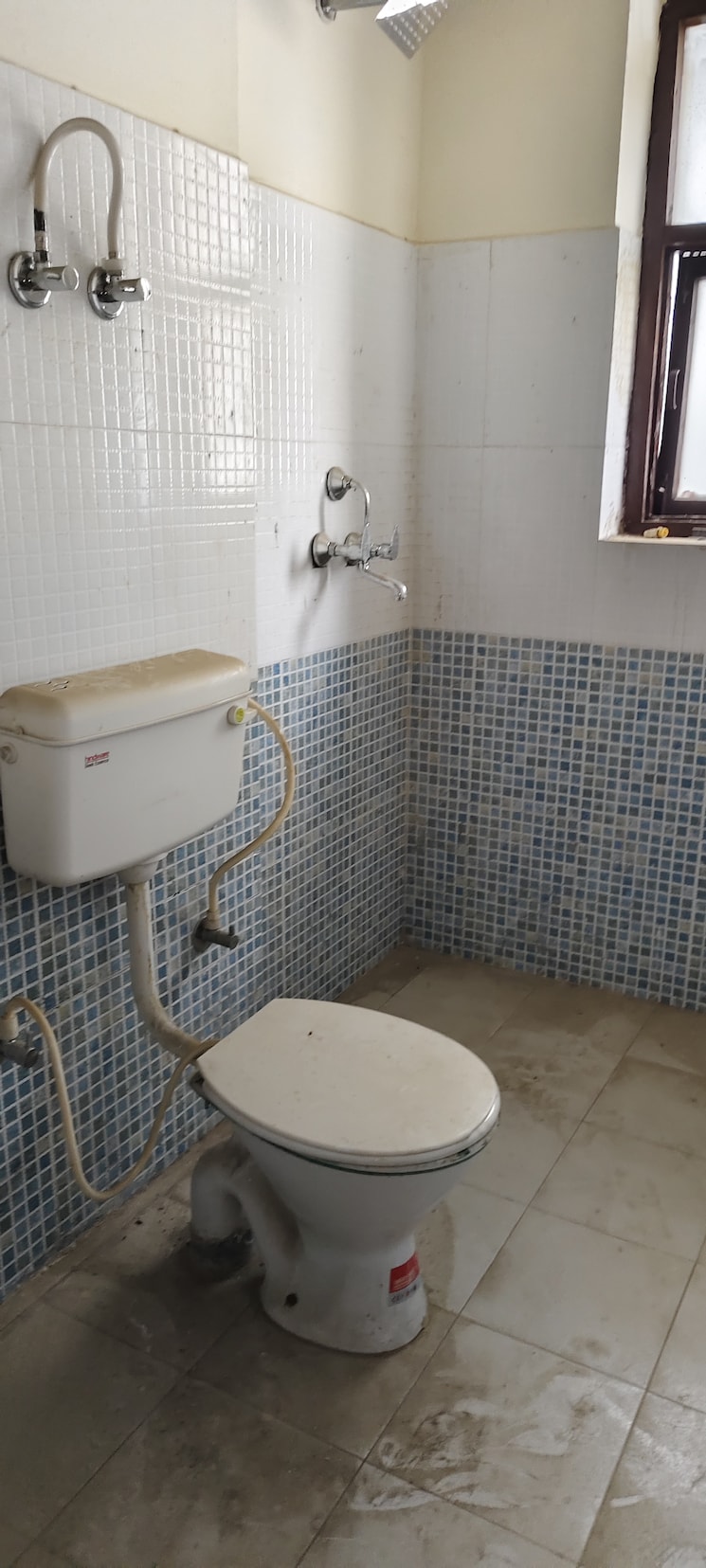 Bathroom, sanchar-residency 3.5 Bedroom 1780 Sq.Ft. Apartment In Raj Nagar Extension Ghaziabad 7586308