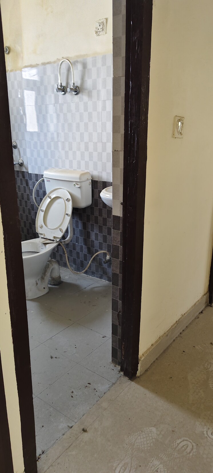 Bathroom, sanchar-residency 3.5 Bedroom 1780 Sq.Ft. Apartment In Raj Nagar Extension Ghaziabad 7586308