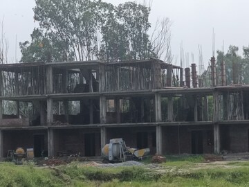 4 BHK Builder Floor – Exterior View View at Noida Central - for Sale