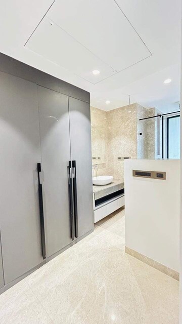 Building Lobby in 3 BHK Builder Floor at Ansal API Esencia, Sector 67 – for Sale
