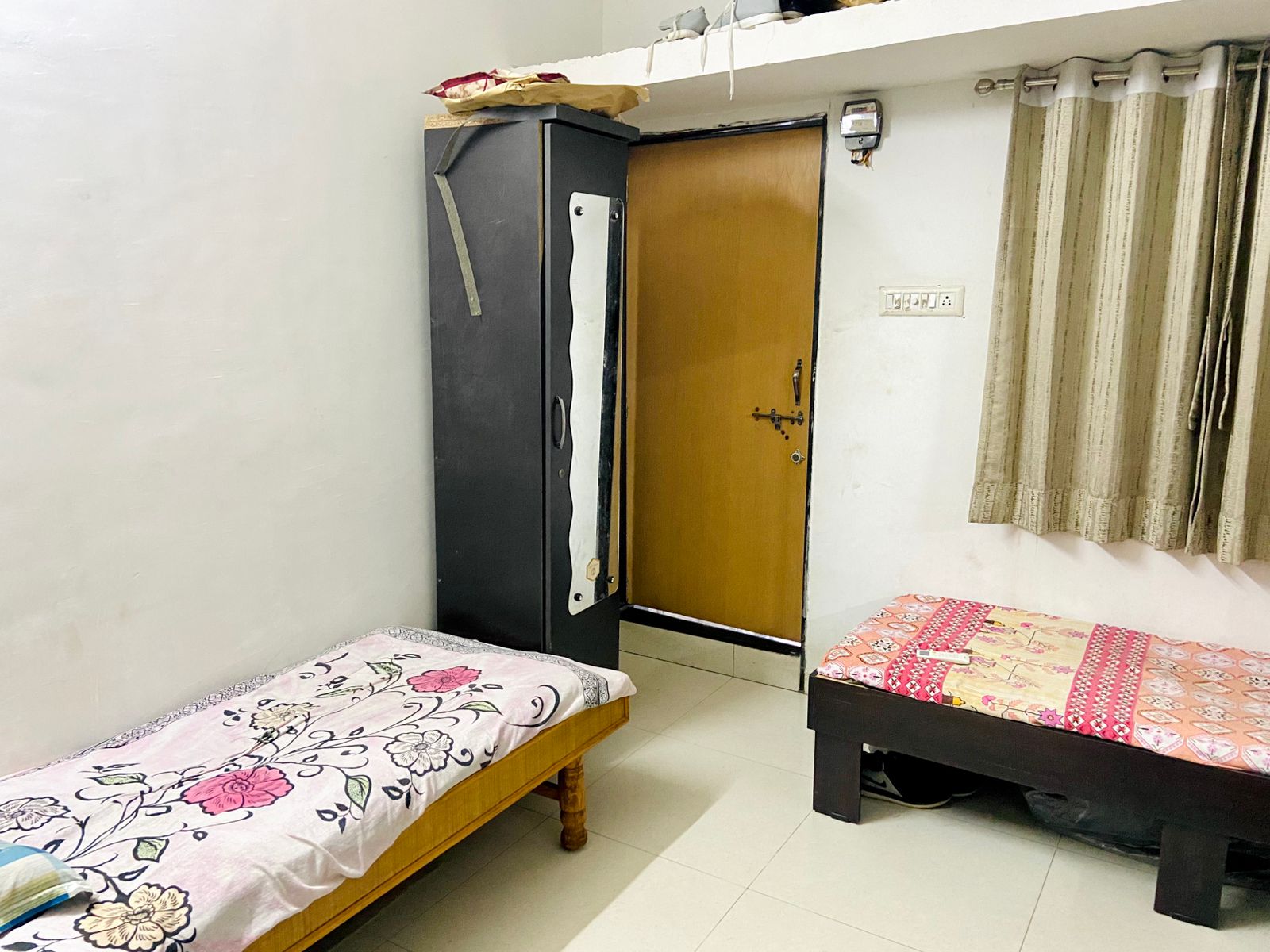 Sky Blue Pg 4 Ganjana Flats Drive In Road for Girls, Hostels in