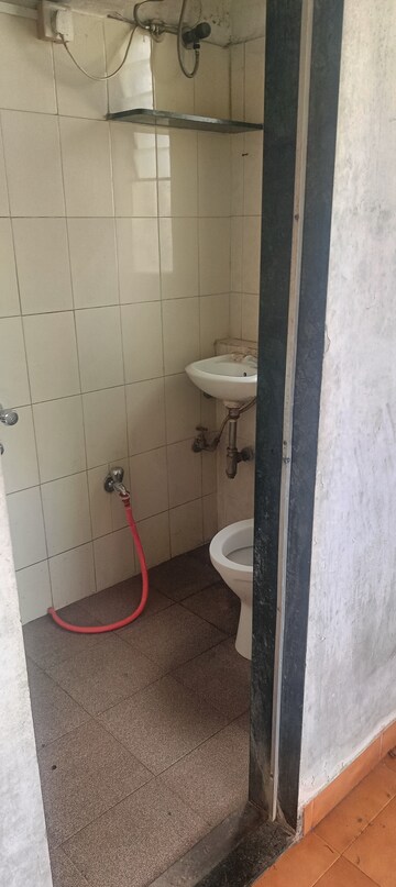 Bathroom in 2 BHK Apartment at Lokhandwala Vinay Tower, Kandivali East – for Sale