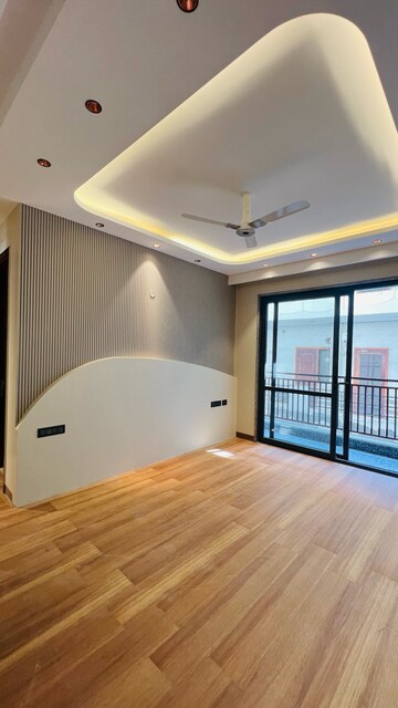 Room in 3 BHK Builder Floor at Ansal Florence Villa, Sushant Lok Iii – for Sale