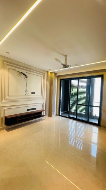 Room in 3 BHK Builder Floor at Ansal Florence Villa, Sushant Lok Iii – for Sale