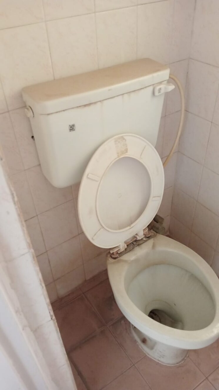 Bathroom, baronet-chs 2 Bedroom 950 Sq.Ft. Apartment In Kandivali East Mumbai 7587813