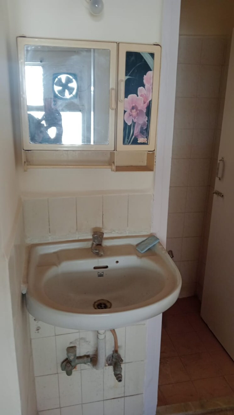 Bathroom, baronet-chs 2 Bedroom 950 Sq.Ft. Apartment In Kandivali East Mumbai 7587813