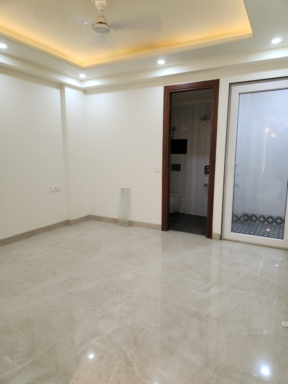 Room in 4 BHK Builder Floor at Saket – for Sale