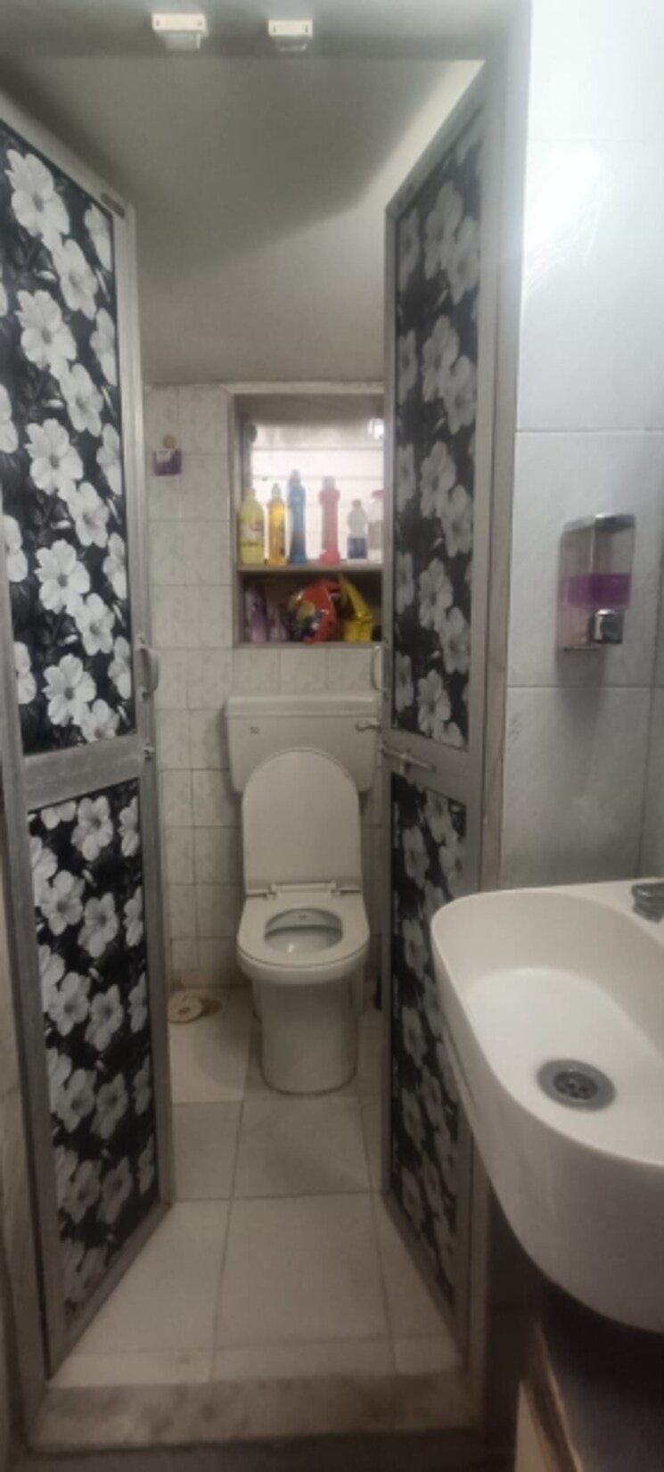 Bathroom, rose-garden-chs-santacruz 1 Bedroom 500 Sq.Ft. Builder Floor In Santacruz East Mumbai 7587929