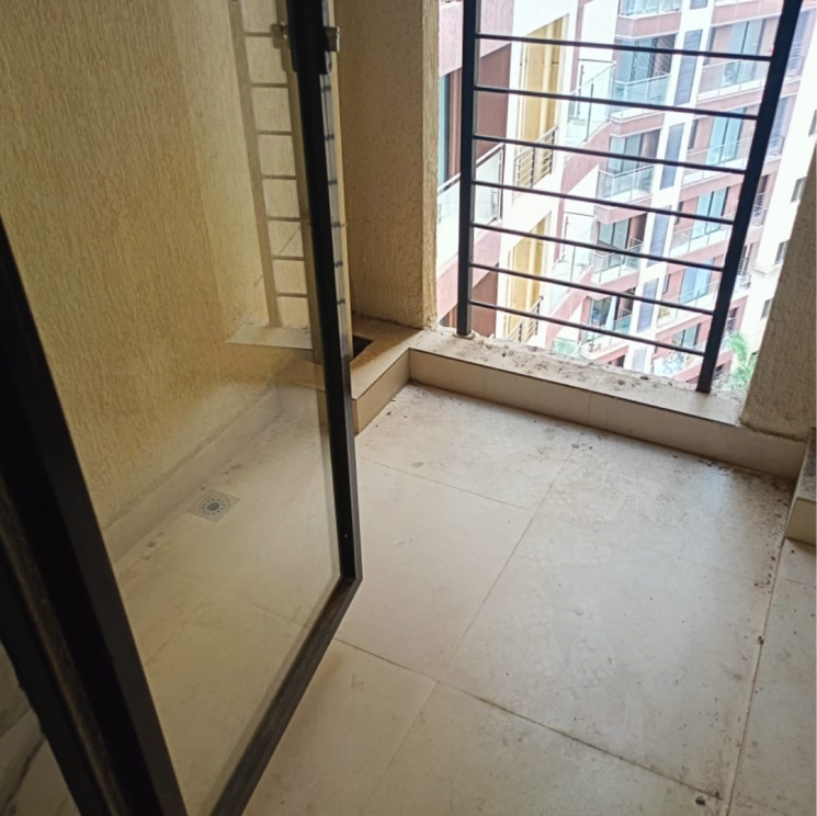 Balcony, risland-the-icon 2.5 Bedroom 945 Sq.Ft. Apartment In Yashaswi Nagar Thane 7587915