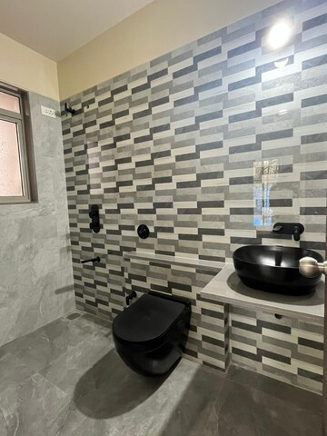 Bathroom in 1 BHK Apartment at Dahisar East – for Sale