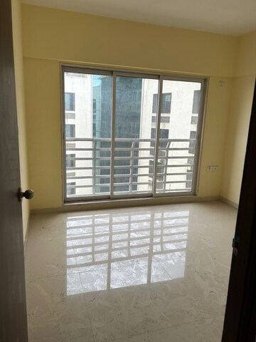 Bedroom in 1 BHK Apartment at Dahisar East – for Sale