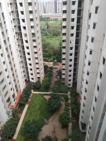 2 BHK Apartment For Sale in Lodha Palava City Lakeshore Greens, Dombivli East