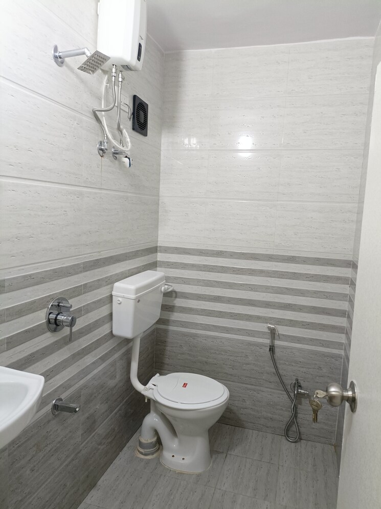 Bathroom, pushpanjali-heights 4 Bedroom 2500 Sq.Ft. Villa In Owale Thane 7588205