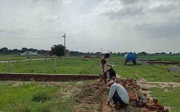 Plot For Sale in Bhopani Village