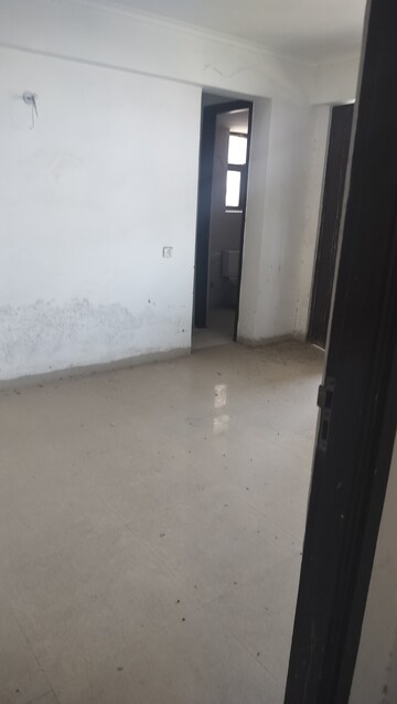 Room in 3 BHK Apartment at Maxheights, Kundli – for Sale