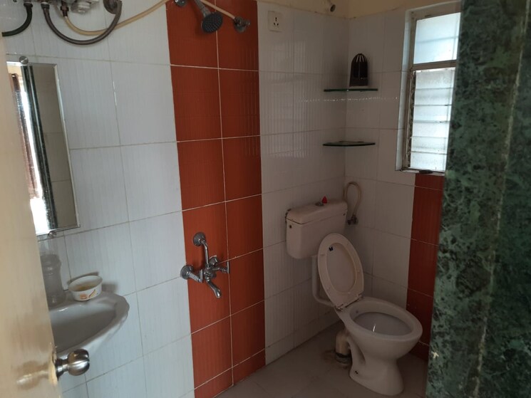 Bathroom, geeta-prem-mannat 2 Bedroom 950 Sq.Ft. Apartment In Charholi Budruk Pune 7588523