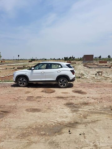  Plot For Sale in Bhopani Village