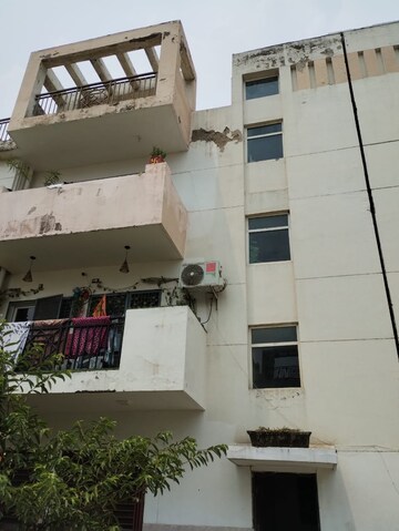 Kitchen in 4 BHK Builder Floor at BPTP Park Elite Floors Faridabad, Sector 82 – for Sale