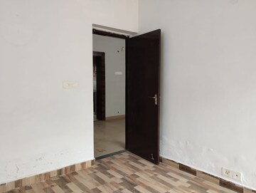 Room in 4 BHK Builder Floor at BPTP Parkland Pride, Sector 77 – for Sale