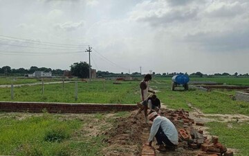 Plot For Sale in Bhopani Village