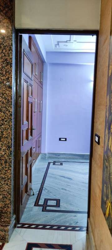 Building Lobby in 3 BHK Builder Floor at BPTP Park Elite Floors, Sector 85 – for Sale